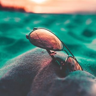 It's Friday. Time to hustle harder and get shit done so you can claim the weekend for yourself. 💪💪💪 #hustleharder #getitdone #fempreneur #mompreneur #weekendvibes #harlingen